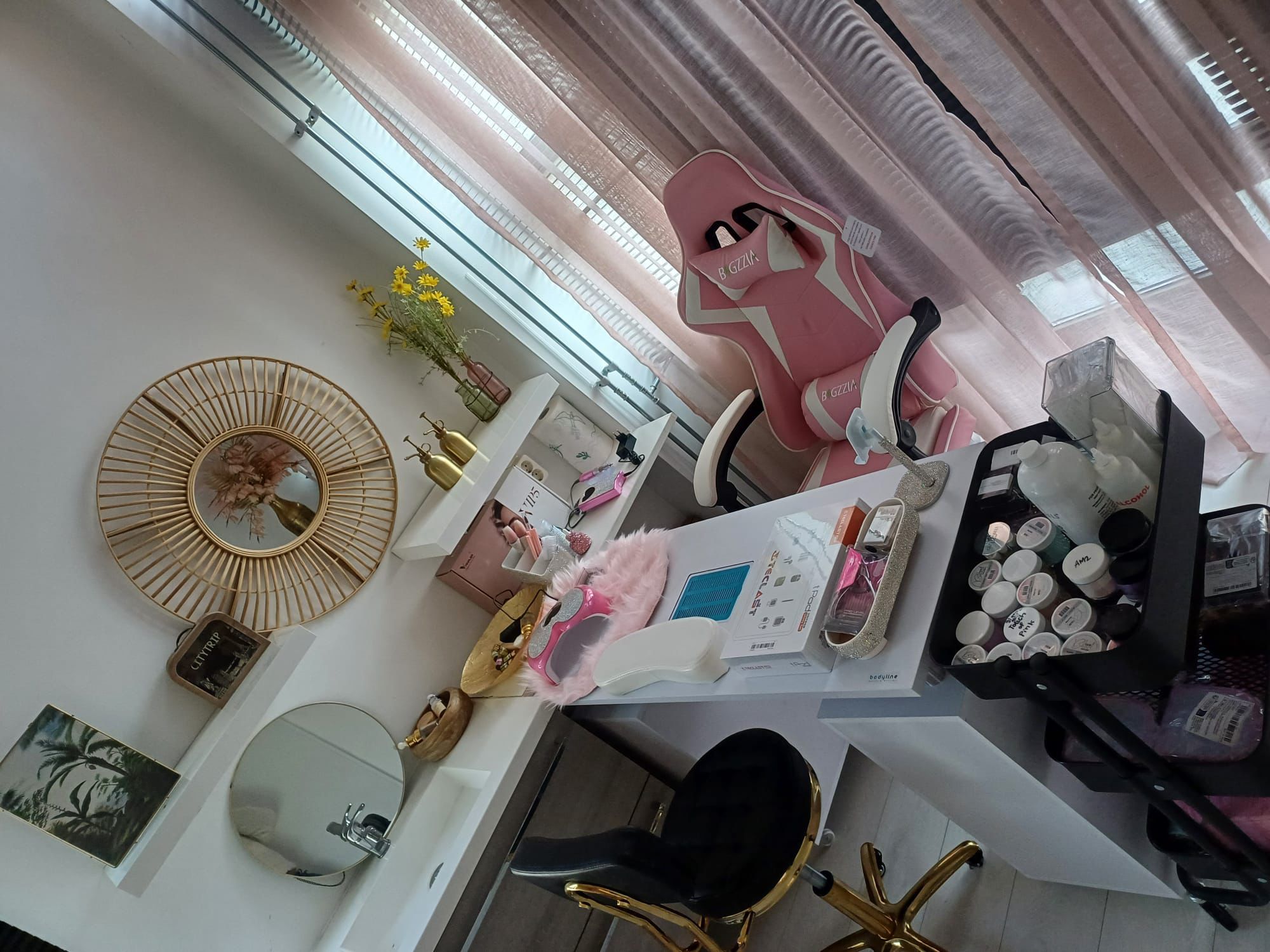 Fina Nails salon overview in Rotterdam